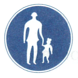 Japanese road sign: Blue round sign: pedestrian only