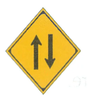 Japanese road sign: Yellow diamond sign: two-way traffic